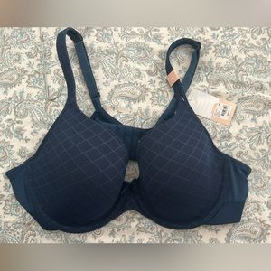 Brand new with tags, Cacique/Lane Bryant Lightly Lined T-Shirt Bra. Size 38C.